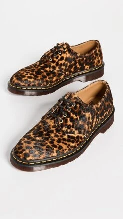 Dr. Martens Smiths 4 Eye Shoe 9 Dr. Martens Smiths 4 Eye Shoe -Sam Edelman Shop drmar305971da39 1670864624958 2 0. UX357 QL90