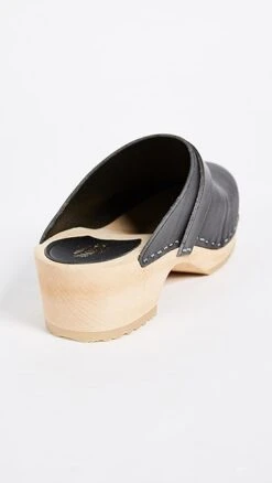 Swedish Hasbeens Swedish Husband Clogs 8 Swedish Hasbeens Swedish Husband Clogs -Sam Edelman Shop hbeen2007912867 q3 2 0. UX357 QL90