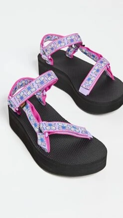 Teva Flatform Universal Sandals -Sam Edelman Shop tevaa300581ee17 1676502835902 2 0. UX357 QL90