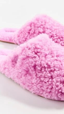 UGG Maxi Curly Slides -Sam Edelman Shop ugggg301381d512 1666713188411 2 0. UX357 QL90