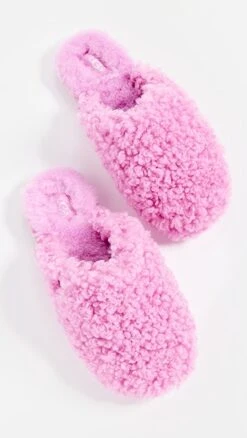 UGG Maxi Curly Slides
