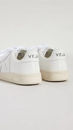 Veja V-12 Sneakers 8 Veja V-12 Sneakers -Sam Edelman Shop vejaa3049461554 1637708718456 2 0. UX357 QL90