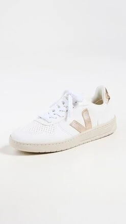 Veja V-10 Sneaker