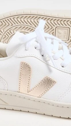 Veja V-10 Sneaker 8 Veja V-10 Sneaker -Sam Edelman Shop vejaa305681e15e 1662556837623 2 0. UX357 QL90